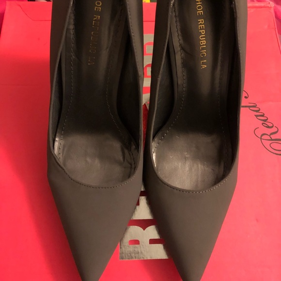 Shoes - Picture 2 of 2